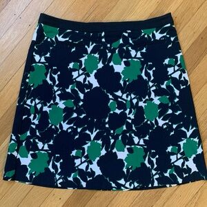 EUC Margaret M Green/Black/White Floral Pull-On Stretch Mini Skirt Size L/US 12